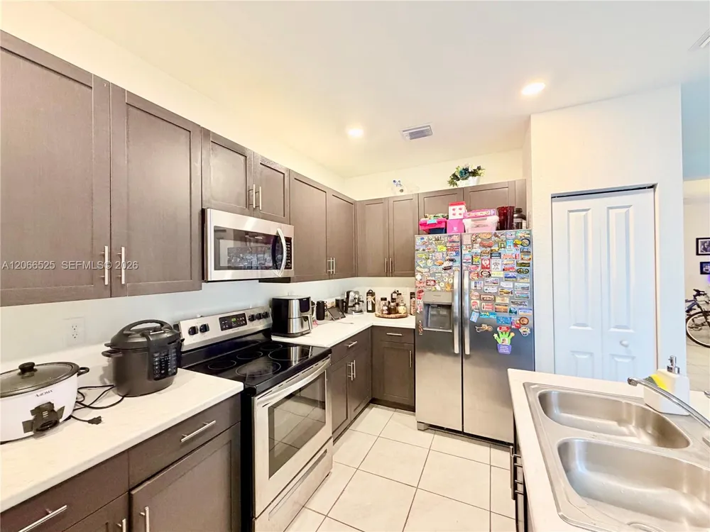 1877 SE 26th Ter Homestead, FL 33035