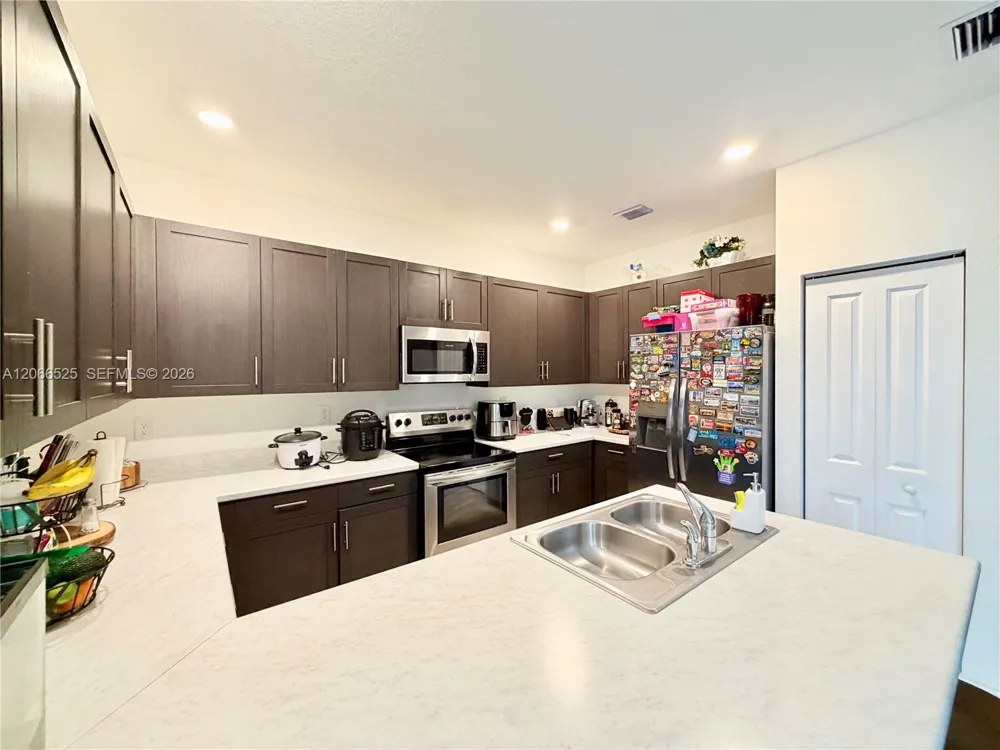 1877 SE 26th Ter Homestead, FL 33035