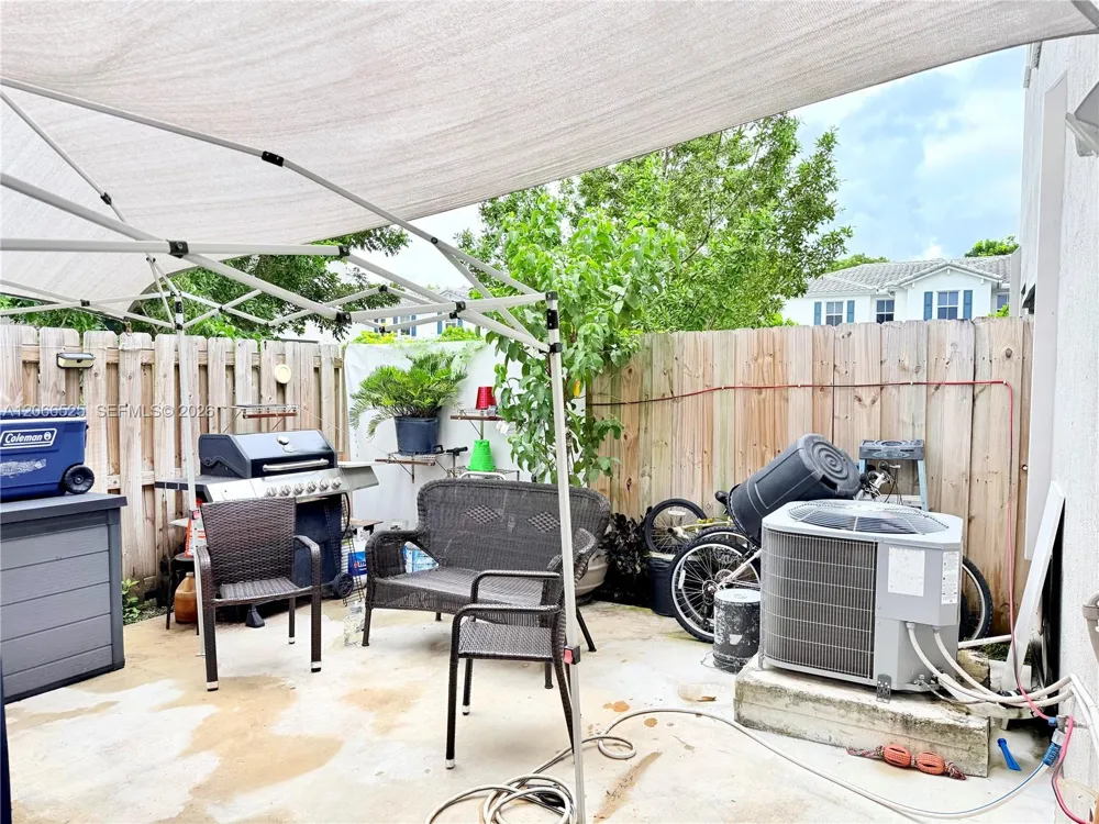 1877 SE 26th Ter Homestead, FL 33035