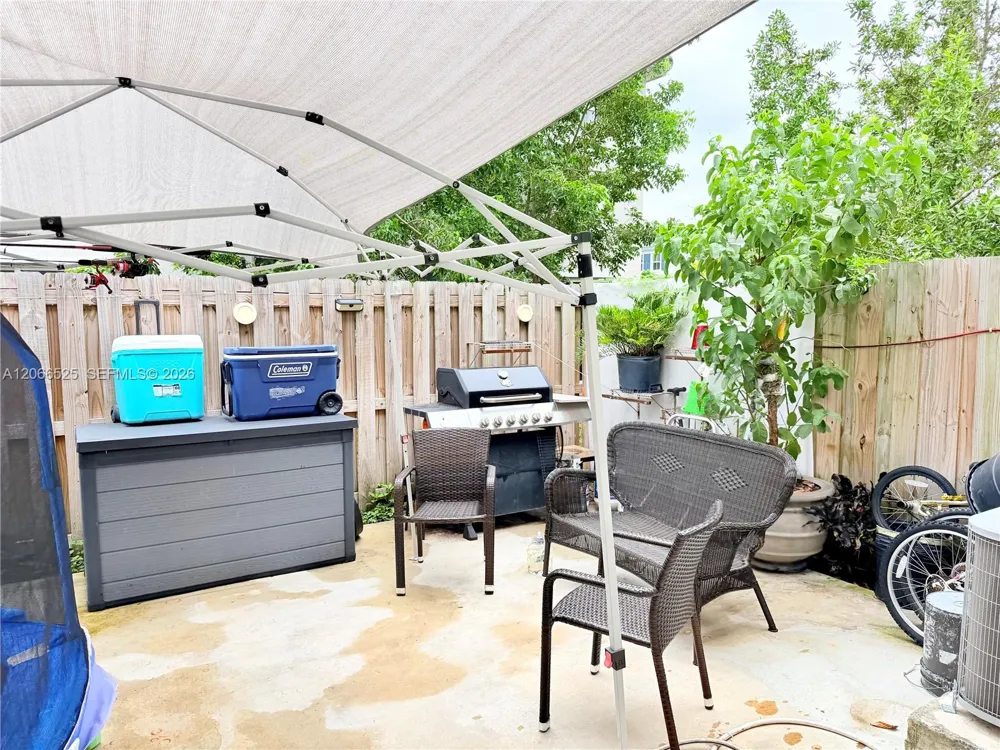 1877 SE 26th Ter Homestead, FL 33035