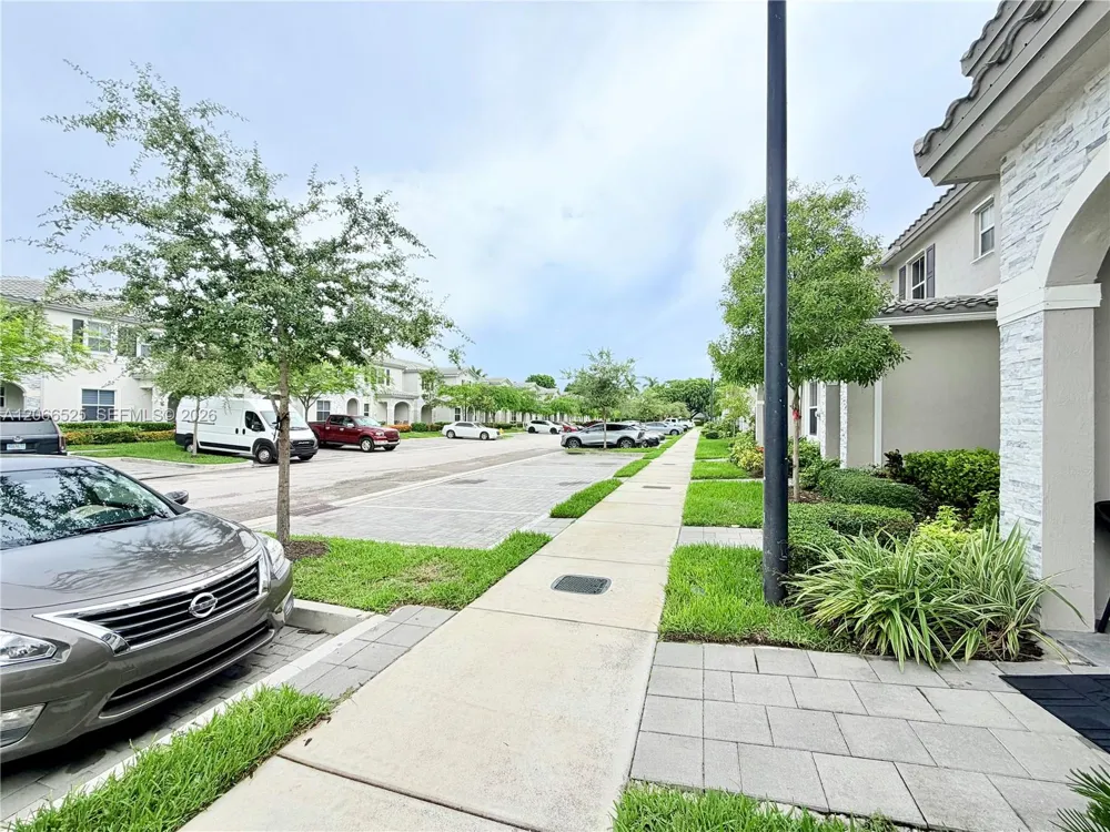 1877 SE 26th Ter Homestead, FL 33035