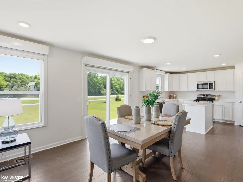 54470 Heron Circle Chesterfield Township, MI 48047