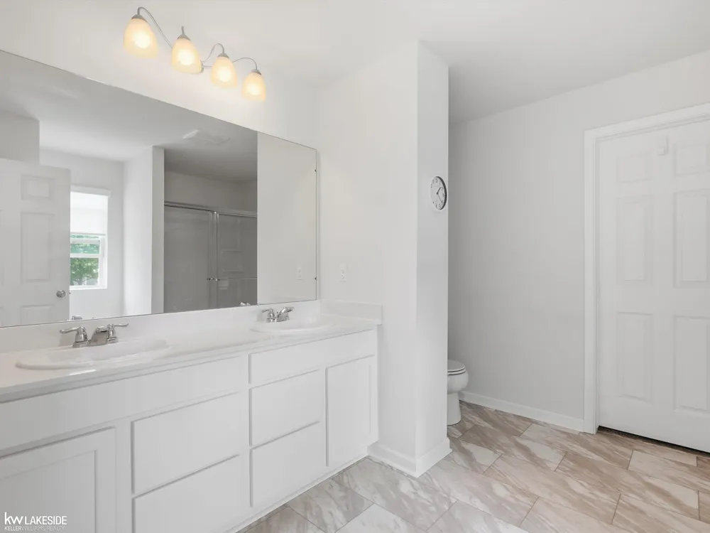 54470 Heron Circle Chesterfield Township, MI 48047