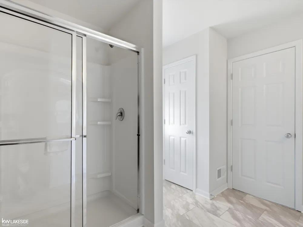 54470 Heron Circle Chesterfield Township, MI 48047