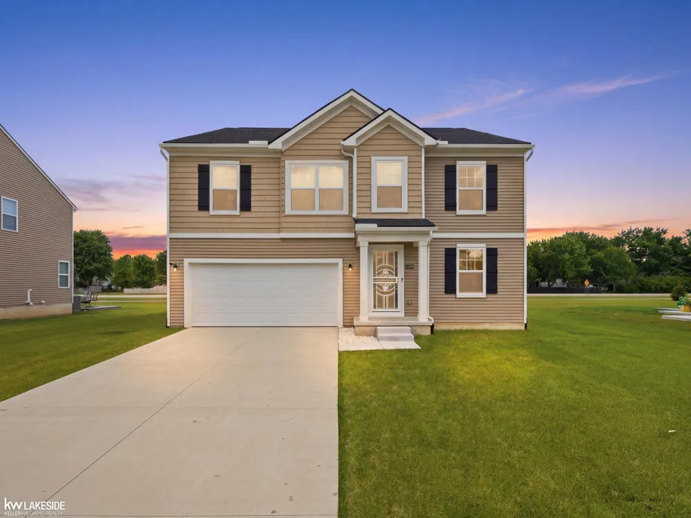 54470 Heron Circle Chesterfield Township, MI 48047