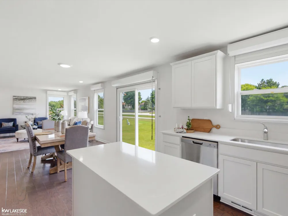 54470 Heron Circle Chesterfield Township, MI 48047