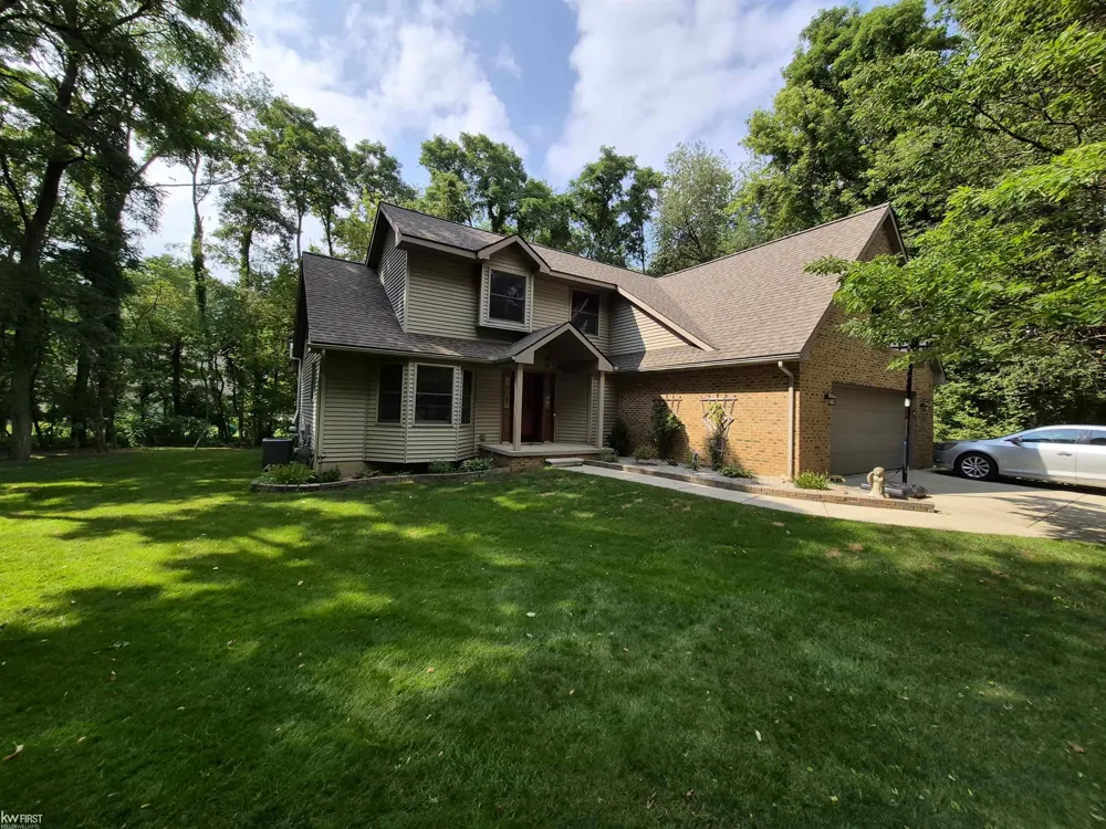 11383 Whispering Pines Trail Tyrone Township, MI 48430