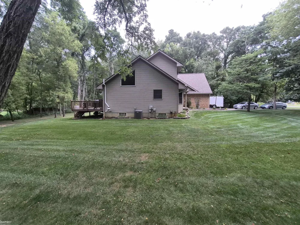 11383 Whispering Pines Trail Tyrone Township, MI 48430