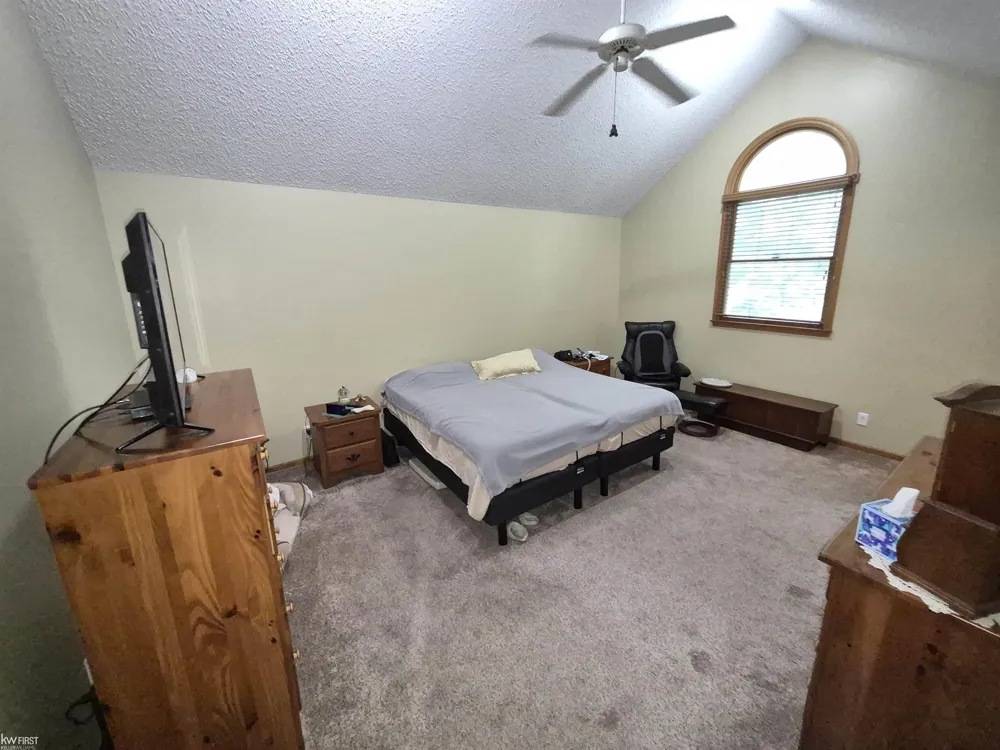 11383 Whispering Pines Trail Tyrone Township, MI 48430
