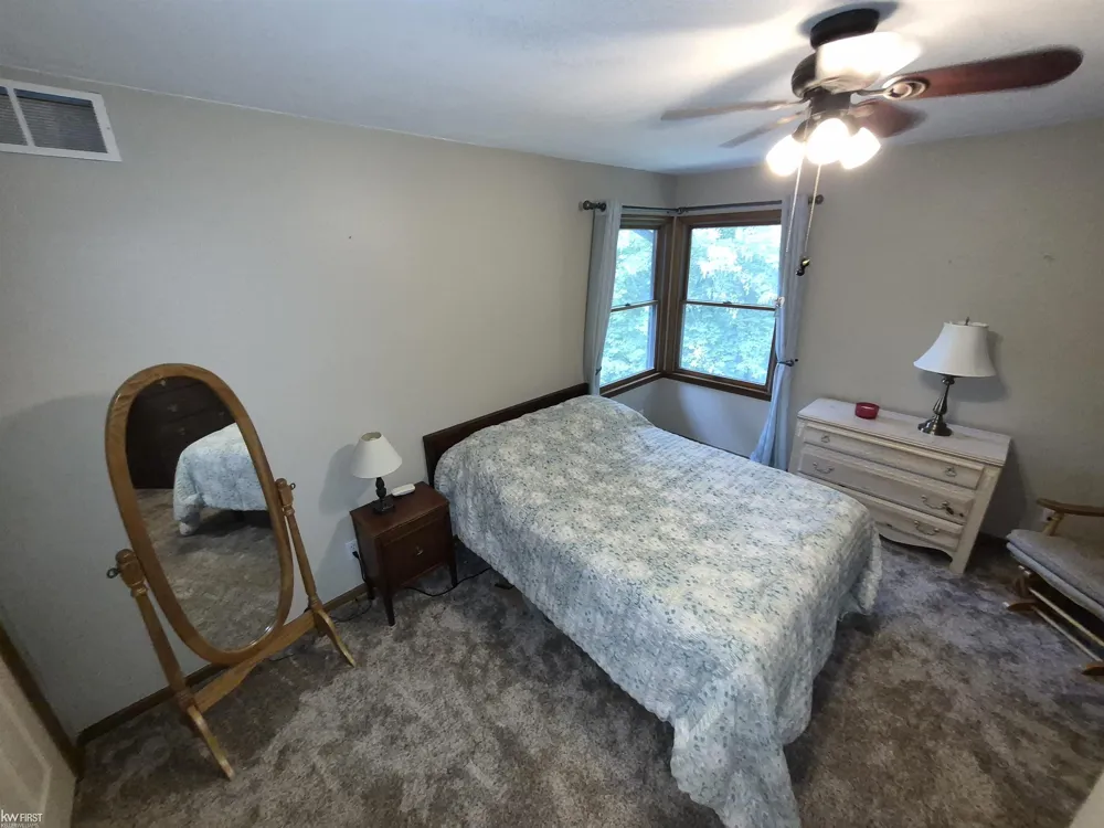 11383 Whispering Pines Trail Tyrone Township, MI 48430