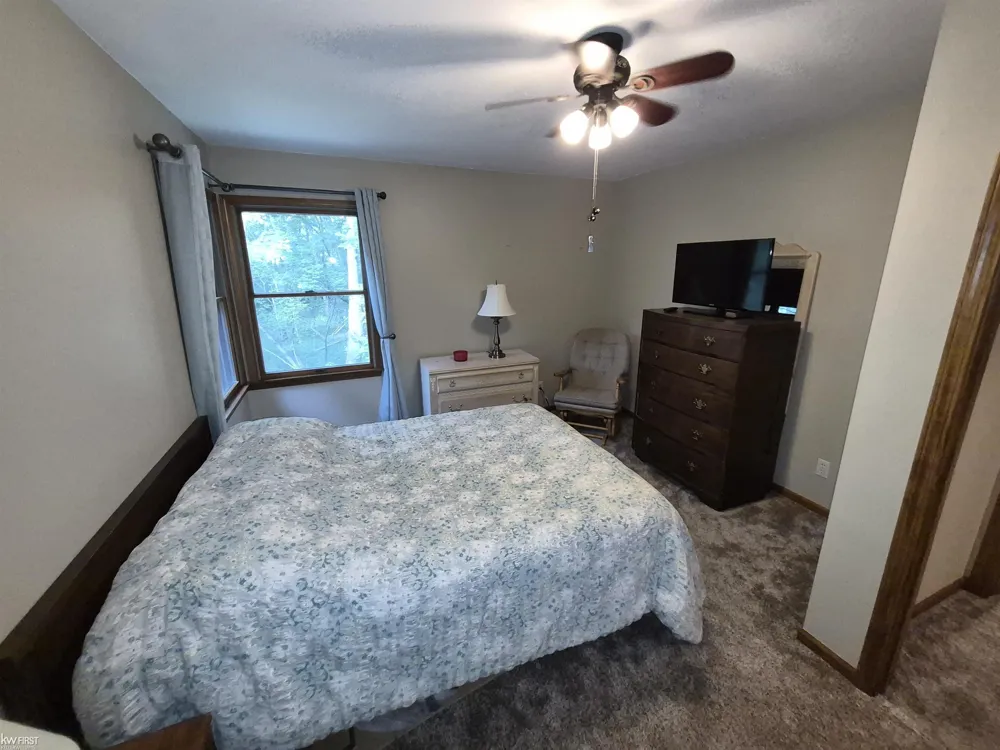 11383 Whispering Pines Trail Tyrone Township, MI 48430