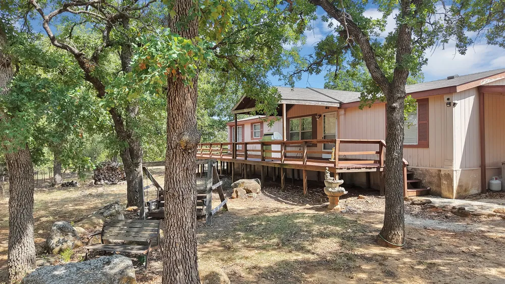 415 Southwood Street Bowie, TX 76230
