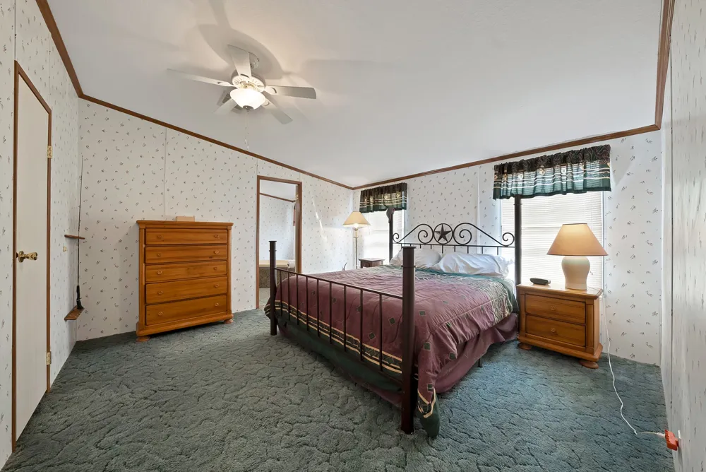 415 Southwood Street Bowie, TX 76230