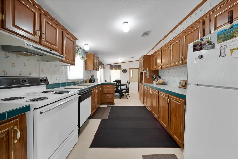 415 Southwood Street Bowie, TX 76230