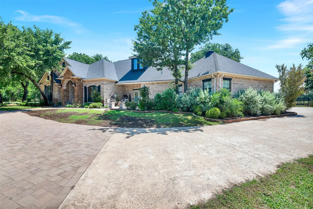 141 Birdie Drive Lipan, TX 76462