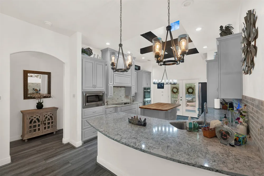 141 Birdie Drive Lipan, TX 76462