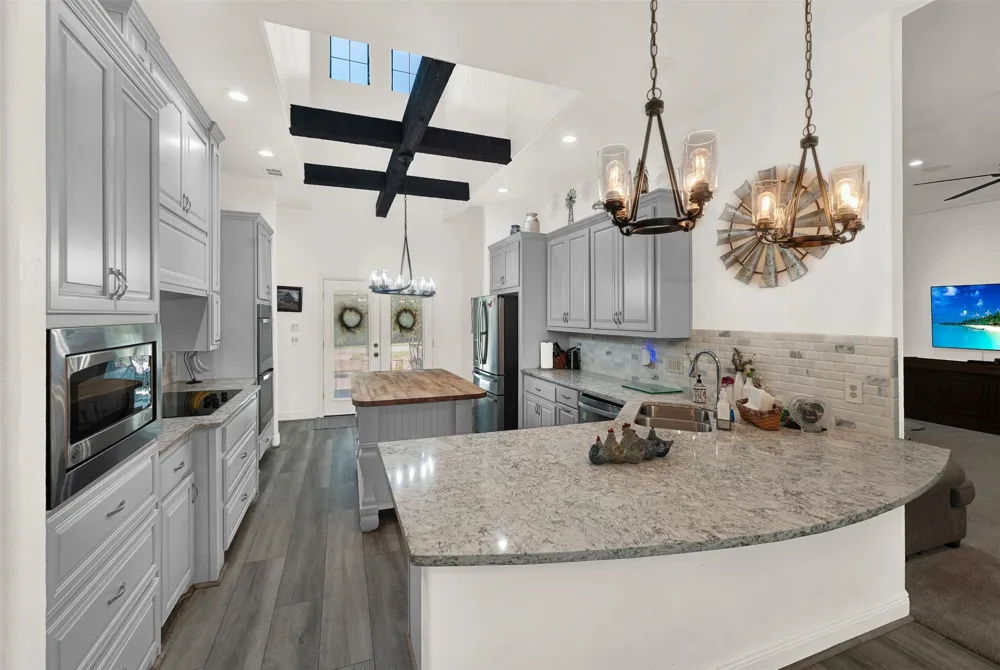 141 Birdie Drive Lipan, TX 76462