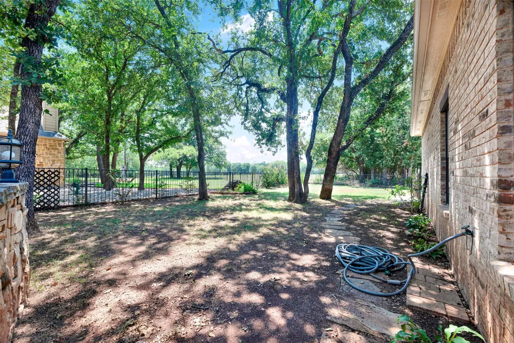 141 Birdie Drive Lipan, TX 76462