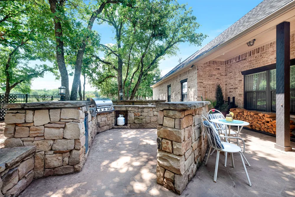 141 Birdie Drive Lipan, TX 76462