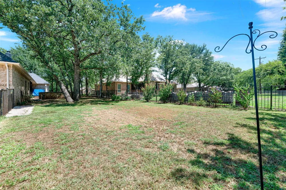 141 Birdie Drive Lipan, TX 76462