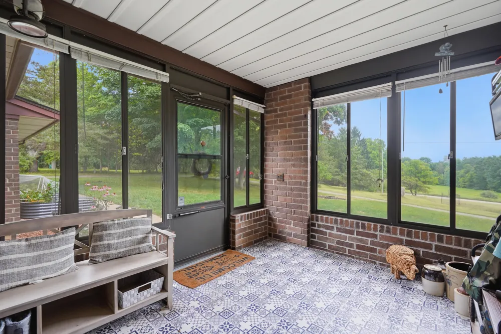 13489 Hyde Road Hartland, MI 48353