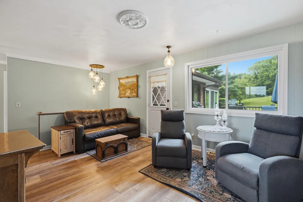 13489 Hyde Road Hartland, MI 48353