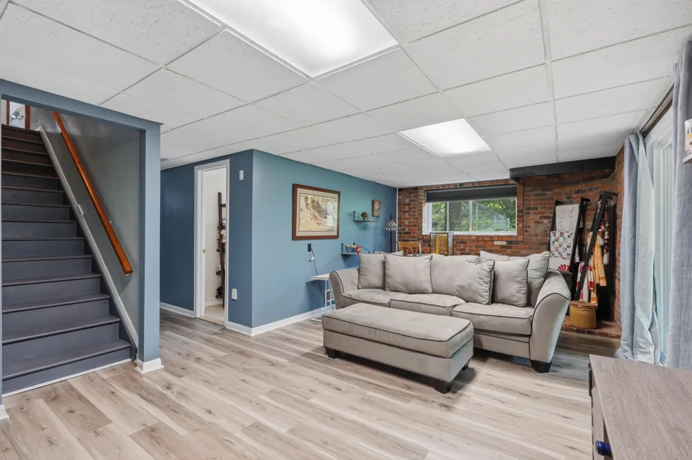 13489 Hyde Road Hartland, MI 48353