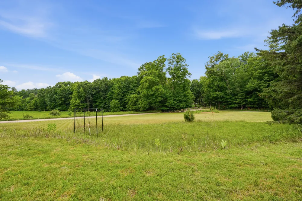 13489 Hyde Road Hartland, MI 48353