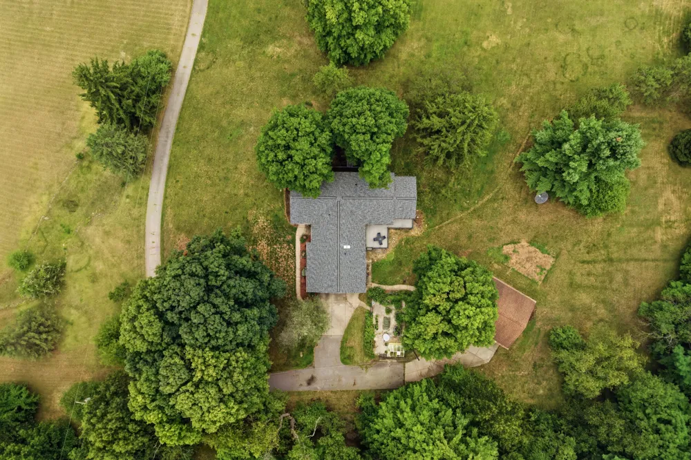 13489 Hyde Road Hartland, MI 48353