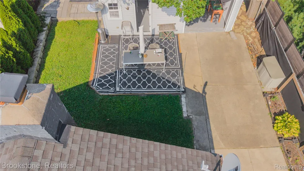 313 Castell Avenue Rochester City, MI 48307