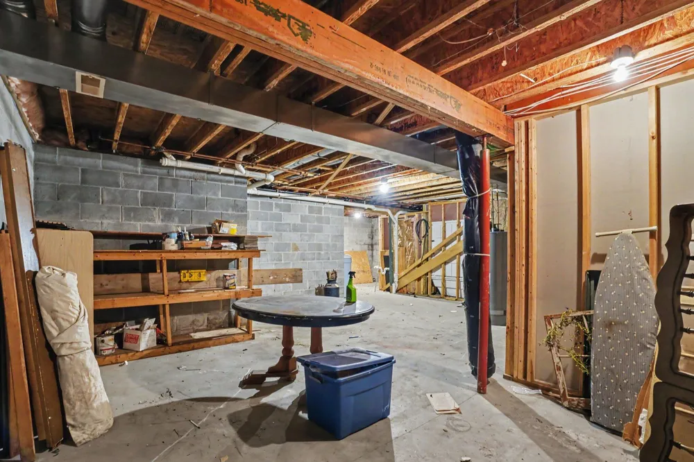 1946 Nazareth Road Kalamazoo Charter Township, MI 49048