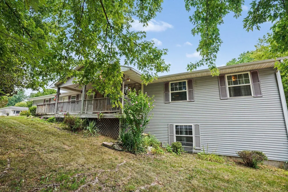 1946 Nazareth Road Kalamazoo Charter Township, MI 49048