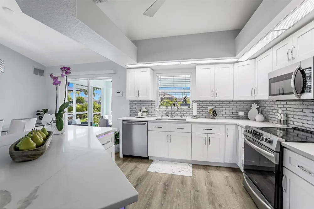 28 SW 21ST AVENUE Cape Coral, FL 33991