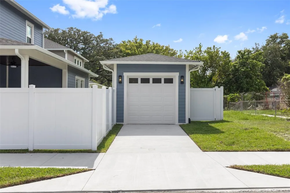 1224 E CHELSEA STREET Tampa, FL 33603