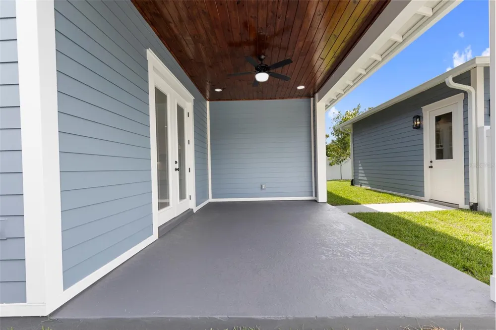 1224 E CHELSEA STREET Tampa, FL 33603