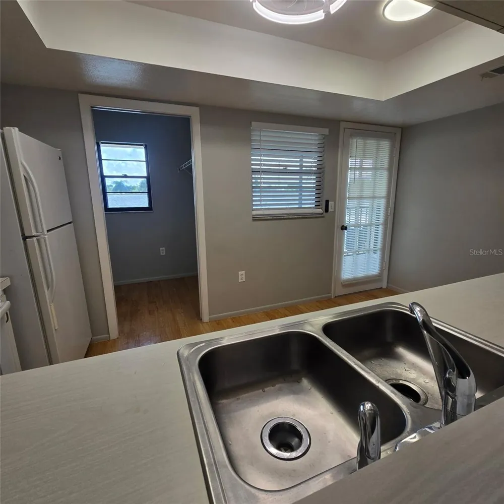 2415 BAYSHORE GARDENS PARKWAY #7 Bradenton, FL 34207