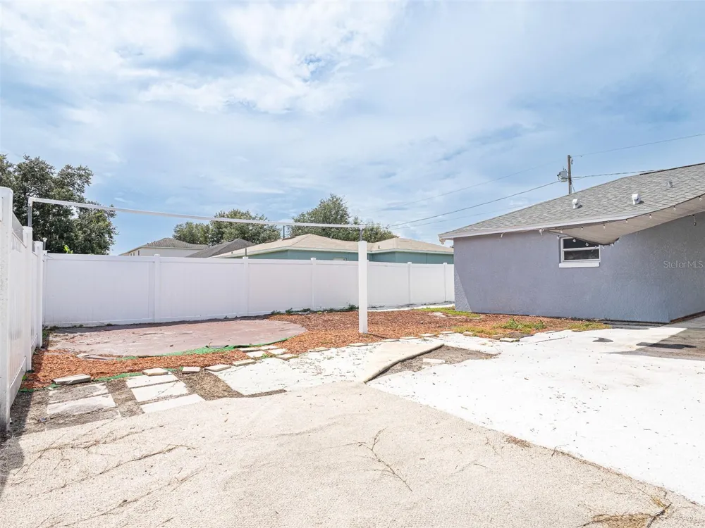559 HUMMINGBIRD COURT Poinciana, FL 34759