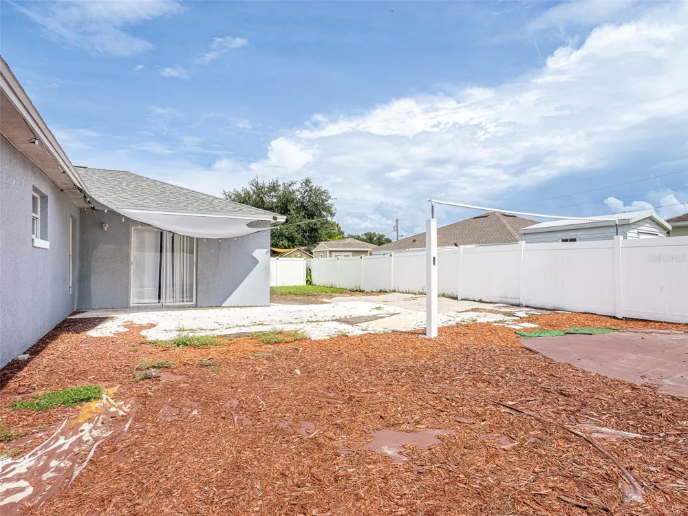 559 HUMMINGBIRD COURT Poinciana, FL 34759
