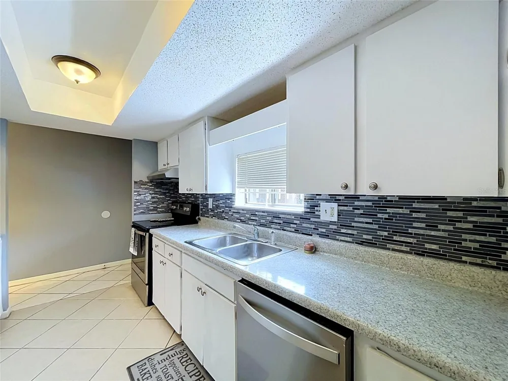 7907 SABAL DRIVE Temple Terrace, FL 33637