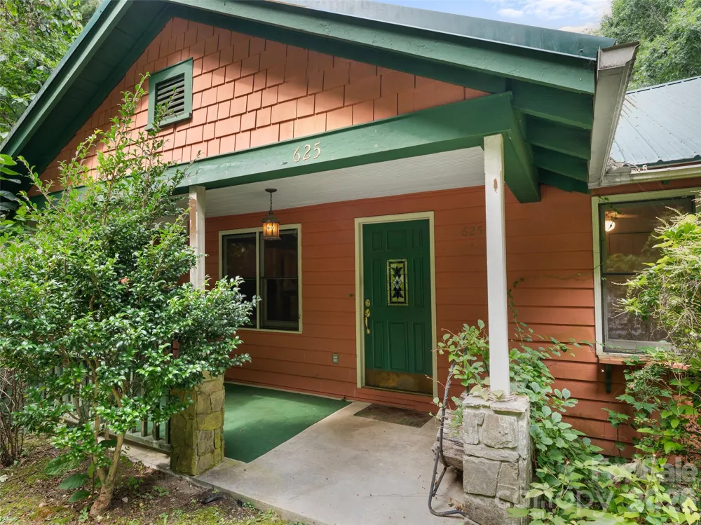 95 Substation Road Saluda, NC 28773