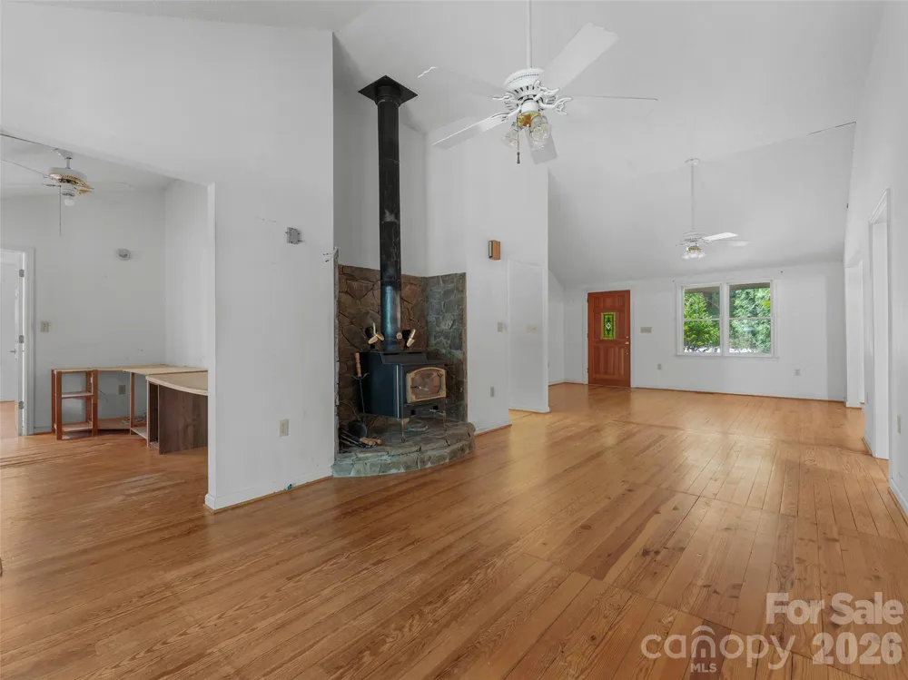 95 Substation Road Saluda, NC 28773