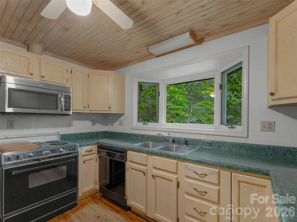 95 Substation Road Saluda, NC 28773