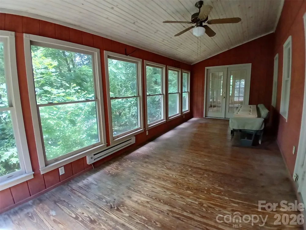 95 Substation Road Saluda, NC 28773