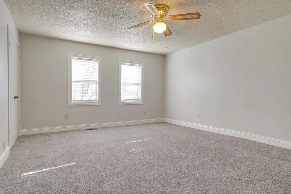 125 County Road 4850 Newark, TX 76071