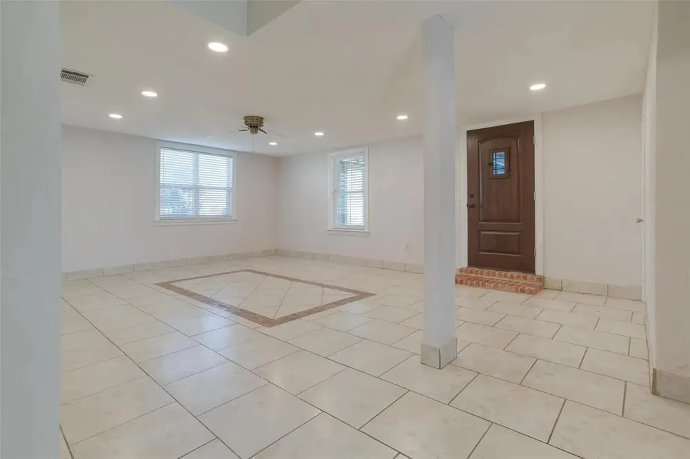 125 County Road 4850 Newark, TX 76071