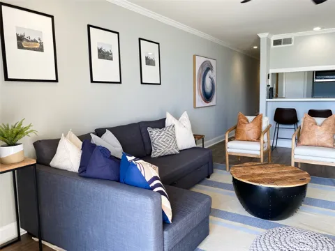 12600 Melville #122B