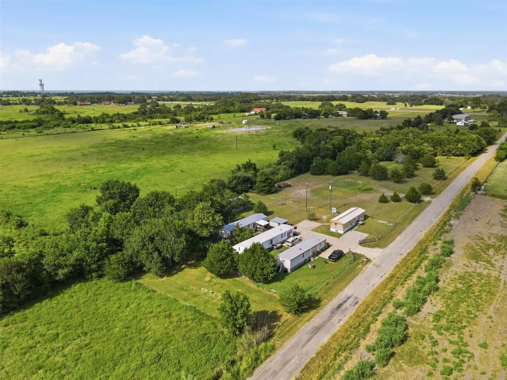 9355 Little Rocky Road Brenham, TX 77833