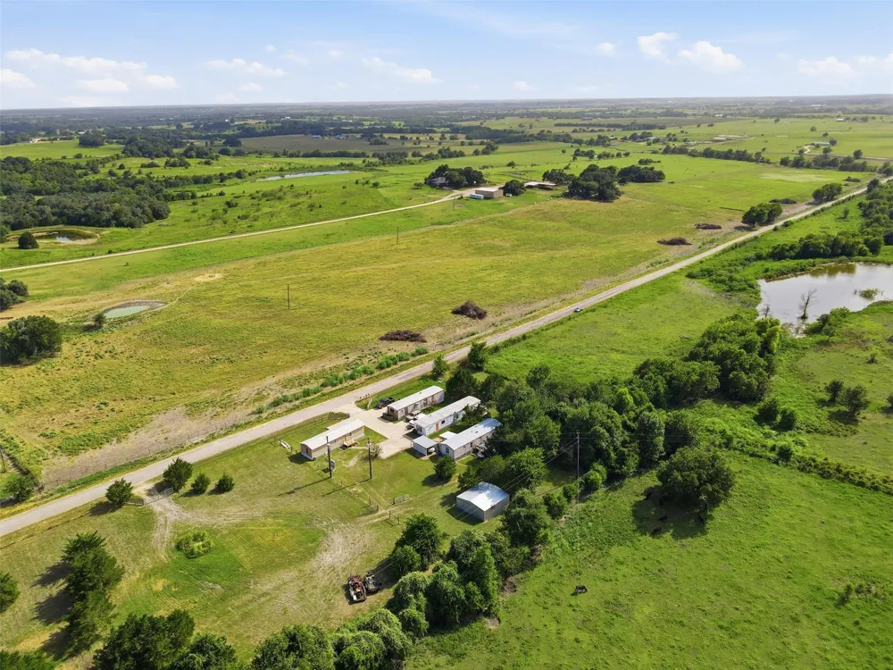 9355 Little Rocky Road Brenham, TX 77833