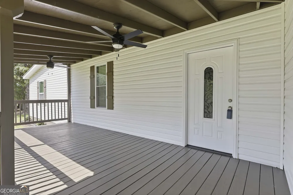 1966 Owens RD Woodbury, GA 30293