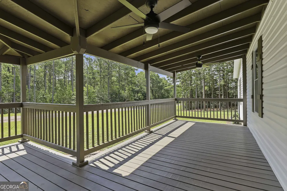 1966 Owens RD Woodbury, GA 30293